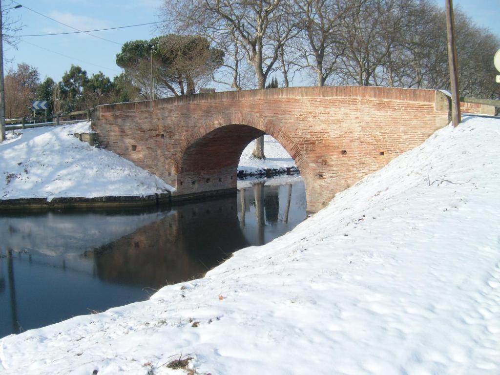 La chambre d'hôte Au Gré Du Temps Montlaur  Esterno foto